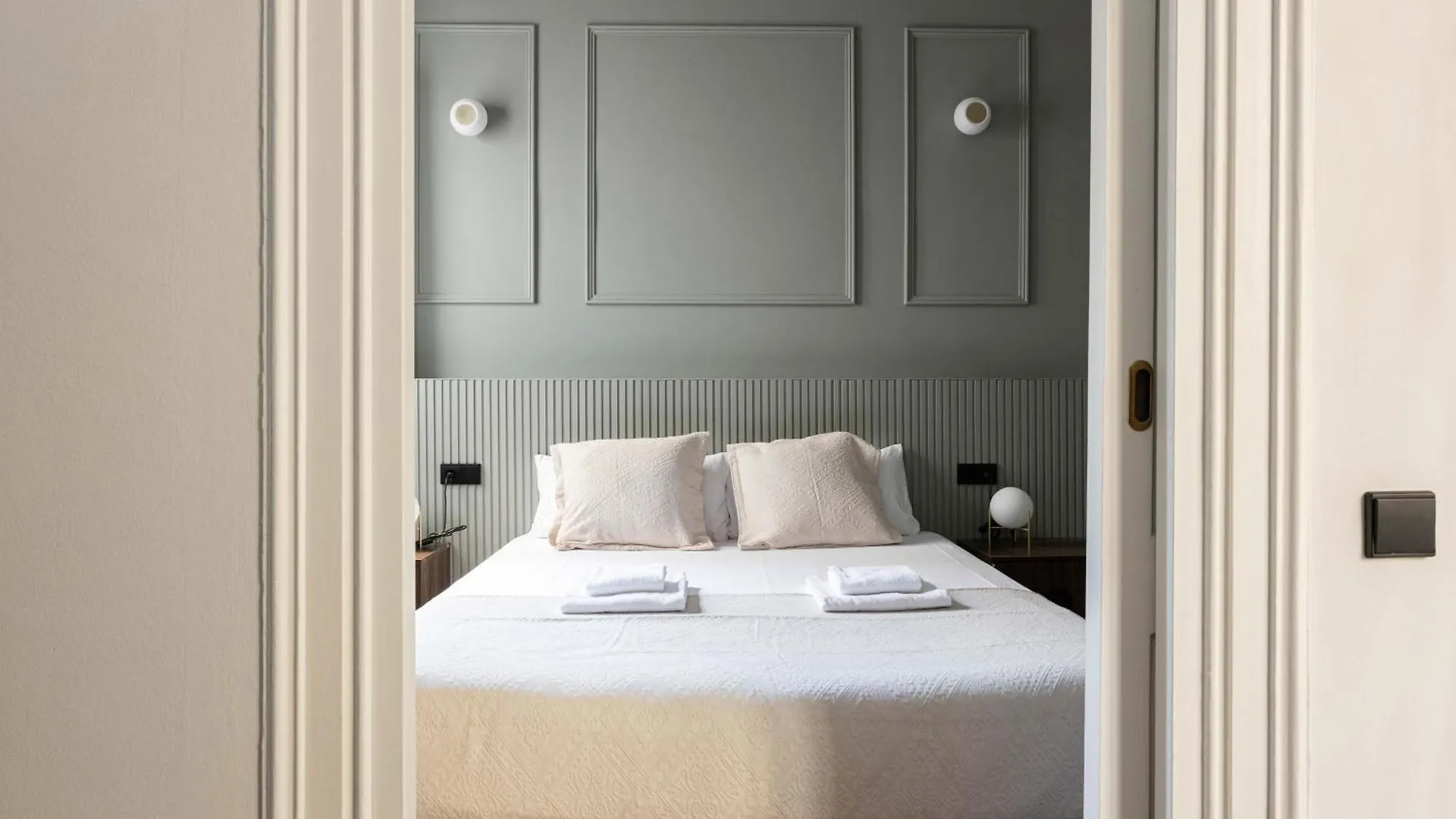 Spacious Stylish 4-Bedroom Modernist Apartment Barcelona Espanha